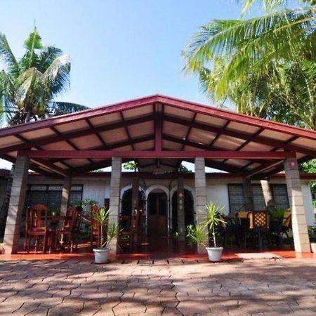Ayahay Sa Matutina Hotel Puerto Princesa Eksteriør billede